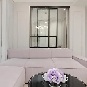 https://kasprzaka-apartment-with-ac-parking-by-renters-prestige.warsawhotelspoland.com